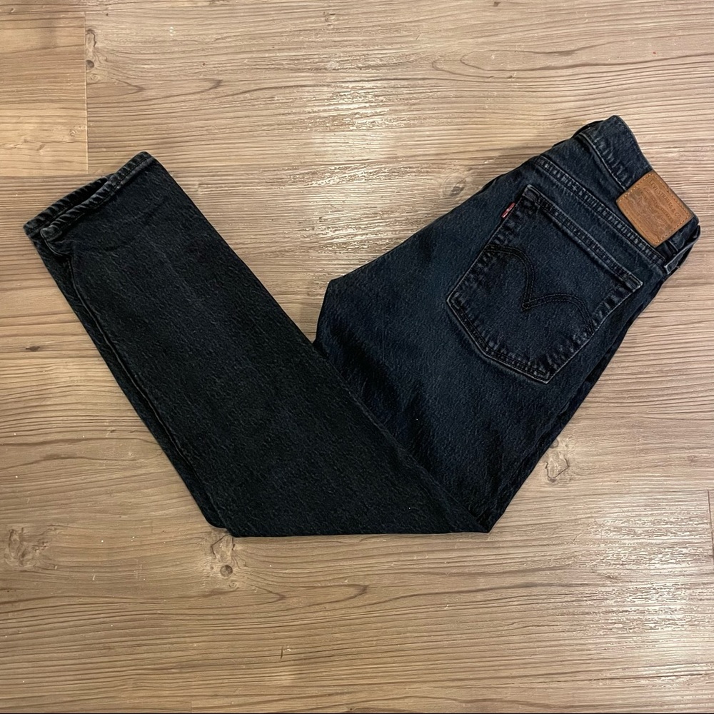 Levi’s wedgie jeans
